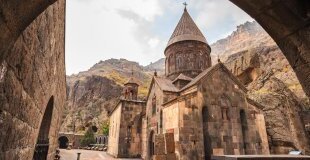 Екскурзия в АРМЕНИЯ - природа, култура и древни традиции - със самолет, на български език!